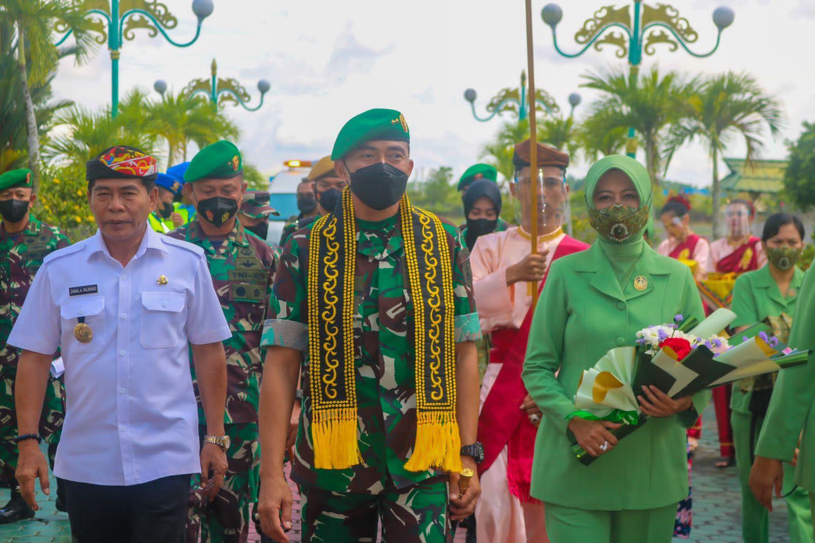 Kunjungan-Pangdam-VIMulawarman-Mayjen-TNI-Tri-Budi-Utom.jpg