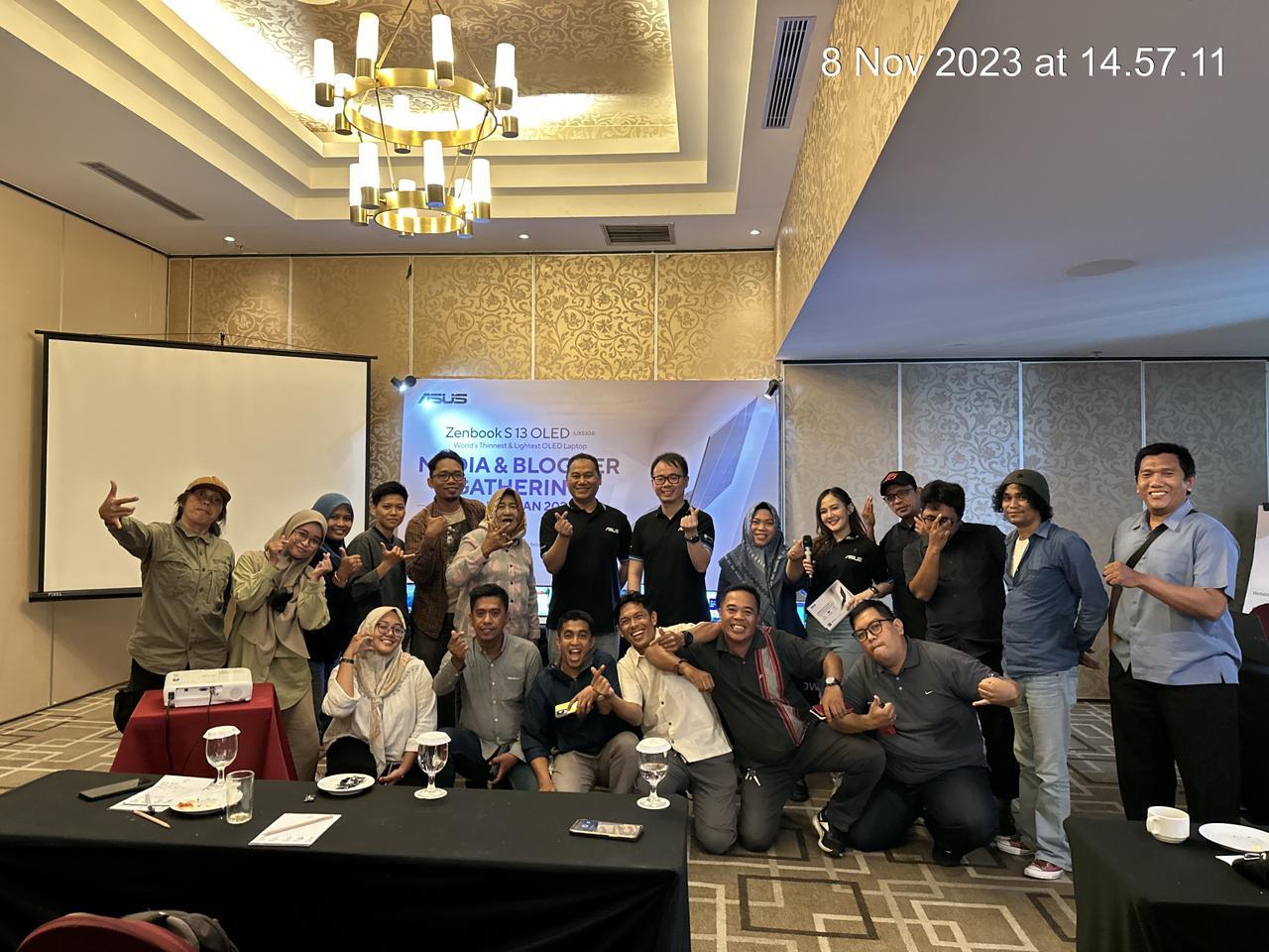 Laptop-Asus-ZenBook.jpg