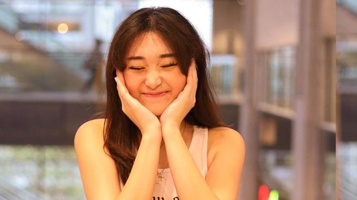 Livy-Renata-ternyata-doyan-jajanantempo-dulu-Indonesia.jpg