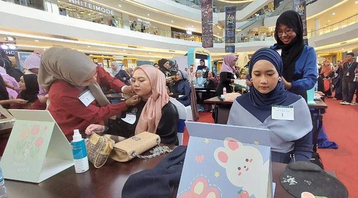 Lomba-Creative-Hijab-Style-rangkaian-KalaFest-2024-yang-diselenggarakan-BI-Kaltim.jpg