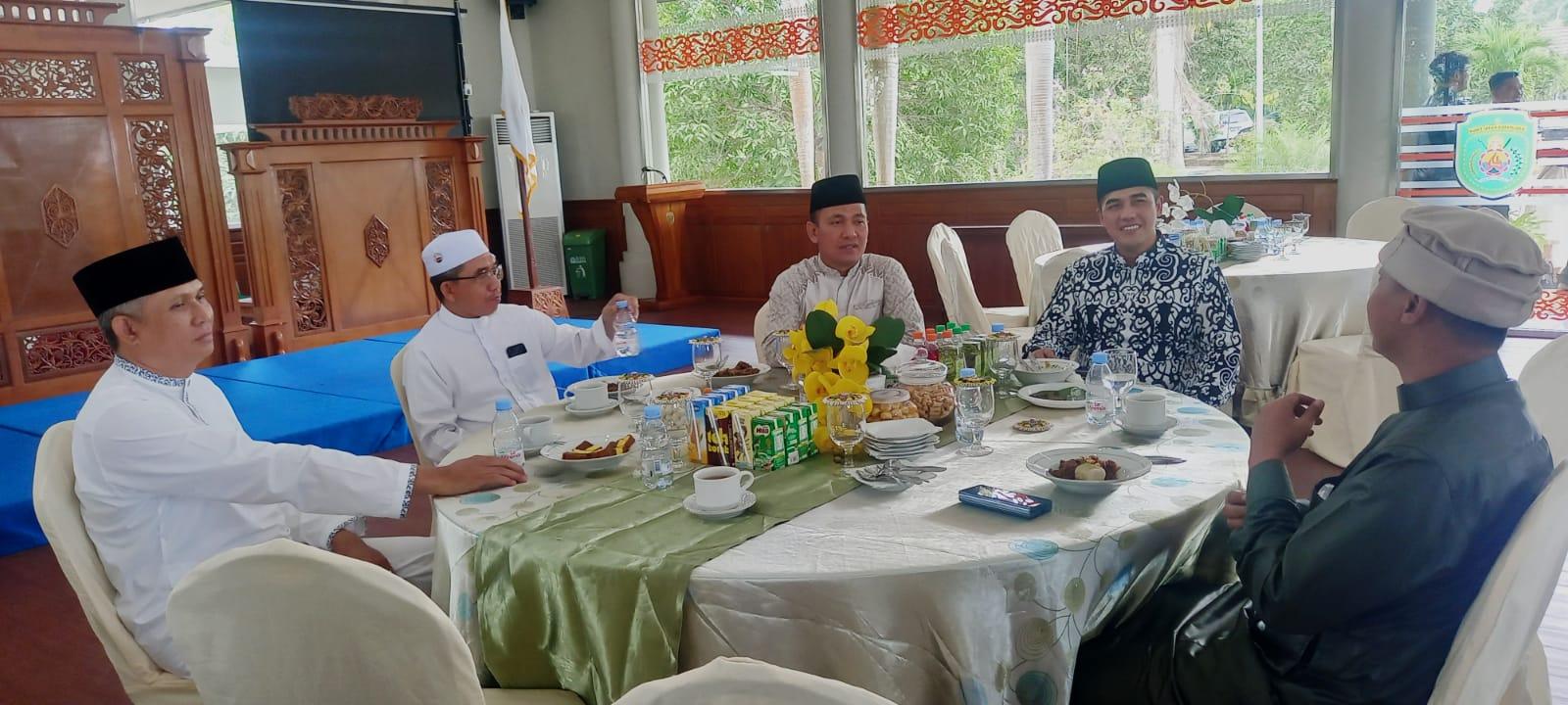 Open House Bupati Kutai Timur, Suguhkan Menu Kambing Guling