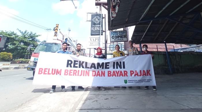 Vendor Angkat Suara soal Bapenda Berau yang Menyebut Reklame Miliknya Tak Berizin