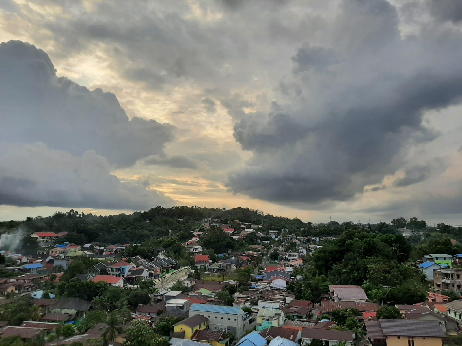 Prakiraan-Cuaca-Balikpapan-25-Juni-2022-Kota-Beriman-Akan-Cenderung-Cerah-Berawan.jpg