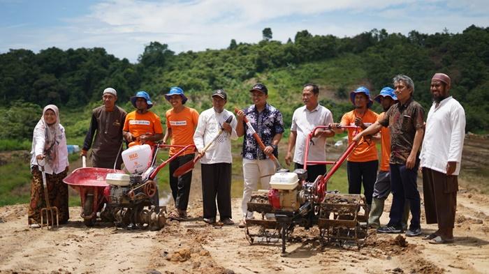 Pupuk-Kaltim-menggandeng-kelompok-tani-binaan-Qoriyah-Mubarokah.jpg