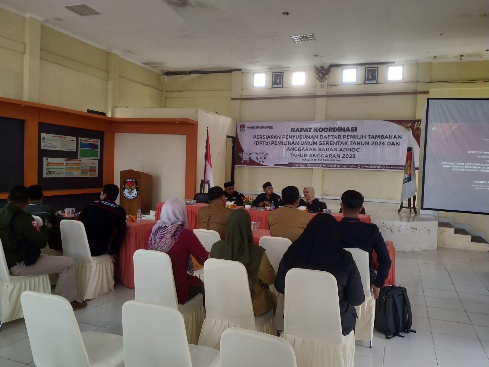 Rapat-koordinasi-Penyusunan-DPTb-oleh-KPU-PPU.jpg
