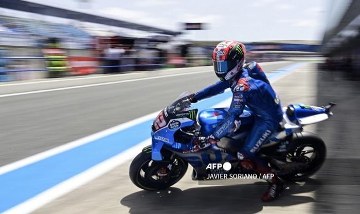 Rider-Suzuki-Ecstar-Alex-Rins-Kaba.jpg