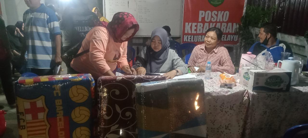 Ringankan Beban Korban Kebakaran, Mak Ganjar Dirikan Dapur Umum di Kaltim