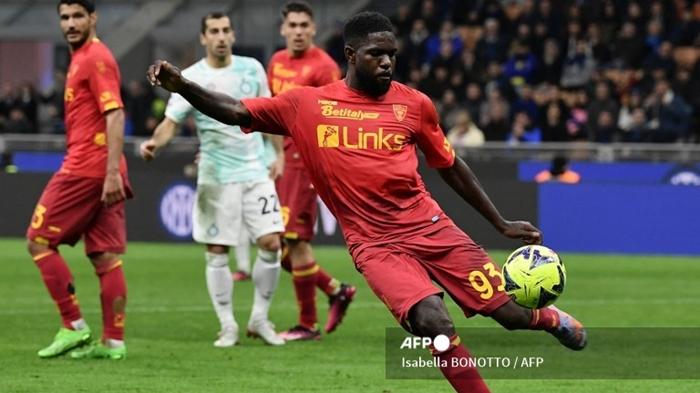 Tak Lagi Dibutuhkan Barcelona, Samuel Umtiti Bisa Bikin Lini Pertahanan AC Milan Makin Kokoh