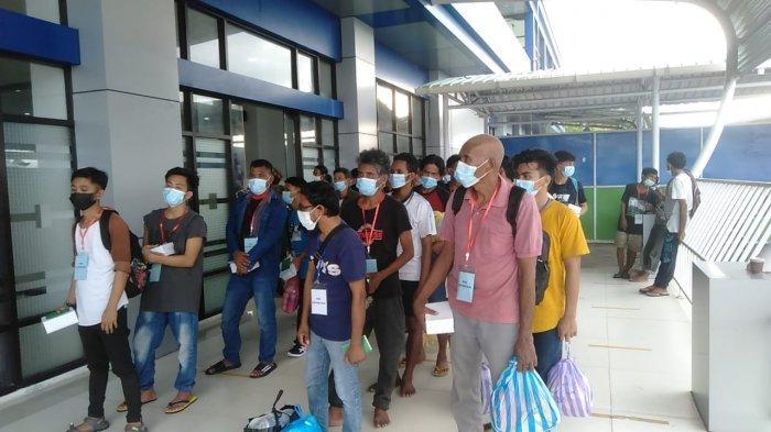 Sebanyak-147-Pekerja-Migran-Indonesia-PMI-yang-dideportasi-dari-Tawau.jpg