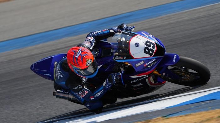 Tim-Yamaha-Racing-Indonesia-yang-diperkuat-oleh-para-rider-muda.jpg