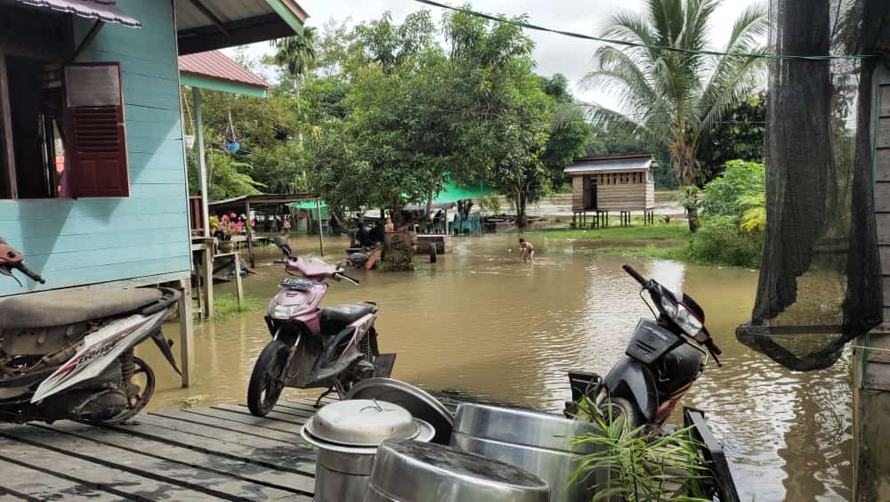 Air Sungai di Kampung Long Iram Seberang Kubar Naik, Warga Diminta Waspada