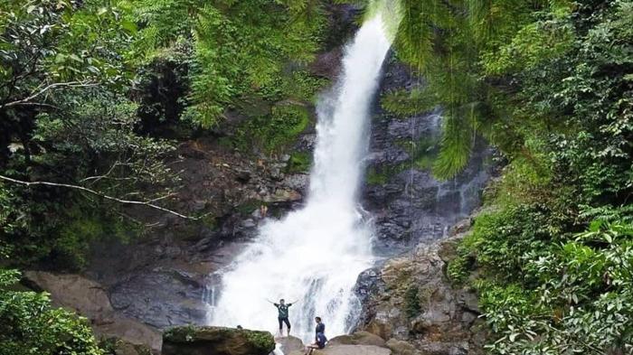 air-terjun-kutim.jpg
