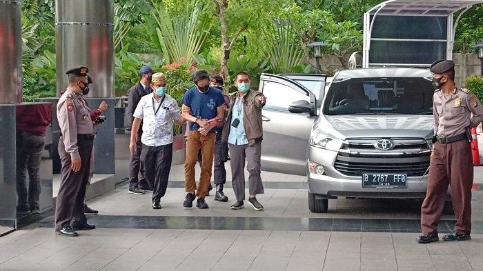 akhirnya-kpk-berhasil-menangkap-samin-tan-yang-sempat-buron-setahun.jpg