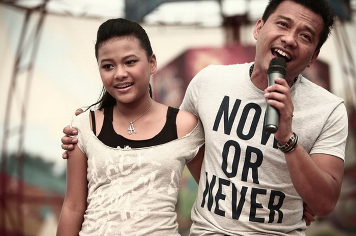 Anang Ulang Tahun, Aurel Titip Pesan: Berhenti Merokok ya, Please Pi. . .