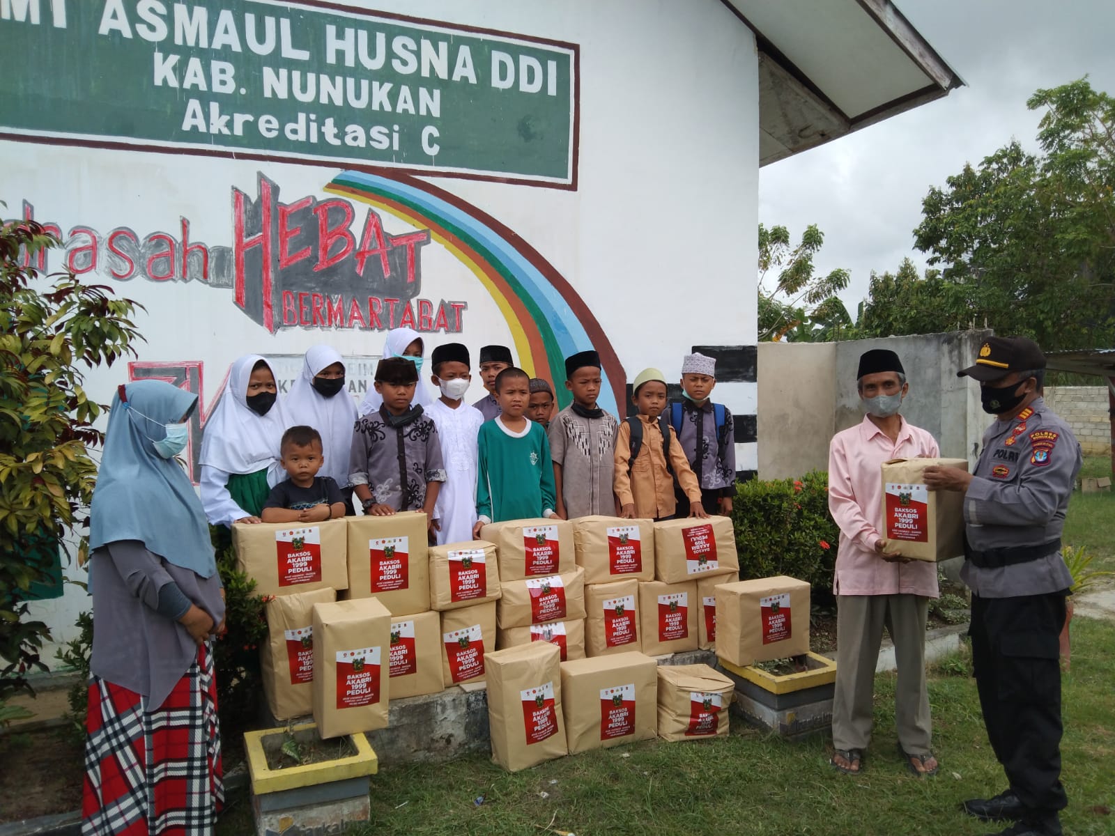 Polres Nunukan Gelar Base Vaksinasi dan Baksos ke Warga Terdampak Covid-19