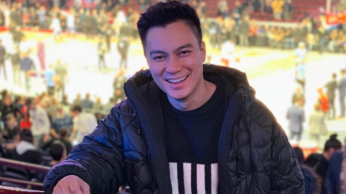 Baim Wong Tega Bentak Bapak-bapak saat Bagi Makanan Demi Hindari Covid-19: Jangan Berkumpul Gini!