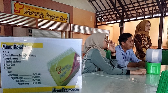 Berkunjung ke Samarinda, Ternyata Ini Makanan Lokal yang Disantap Jokowi