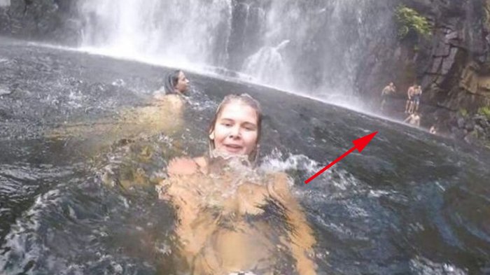 Berenang di Air Terjun dan Asyik Selfie, Tak Sengaja Wanita Ini Rekam Momen 'Horor'