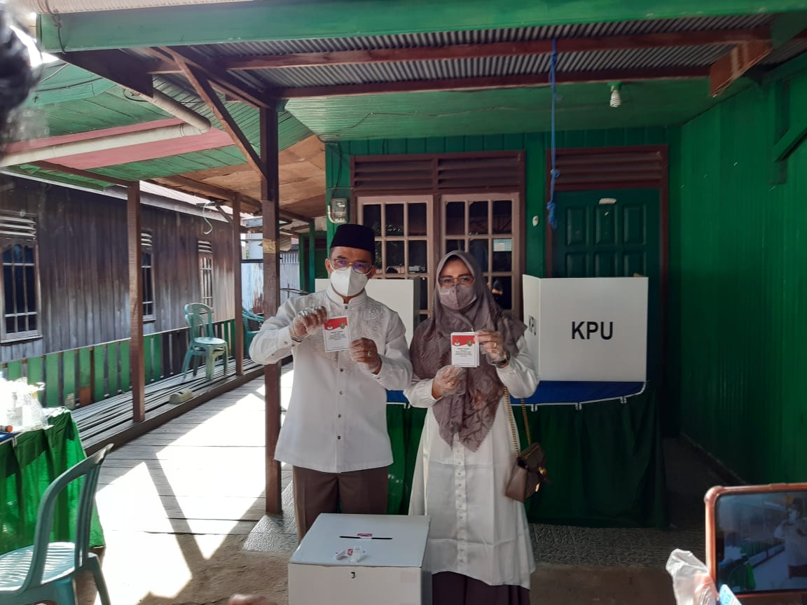 Selesai Mencoblos di TPS, Cabup Kutim Mahyunadi Yakin Menang 53 Persen di Pilkada 2020