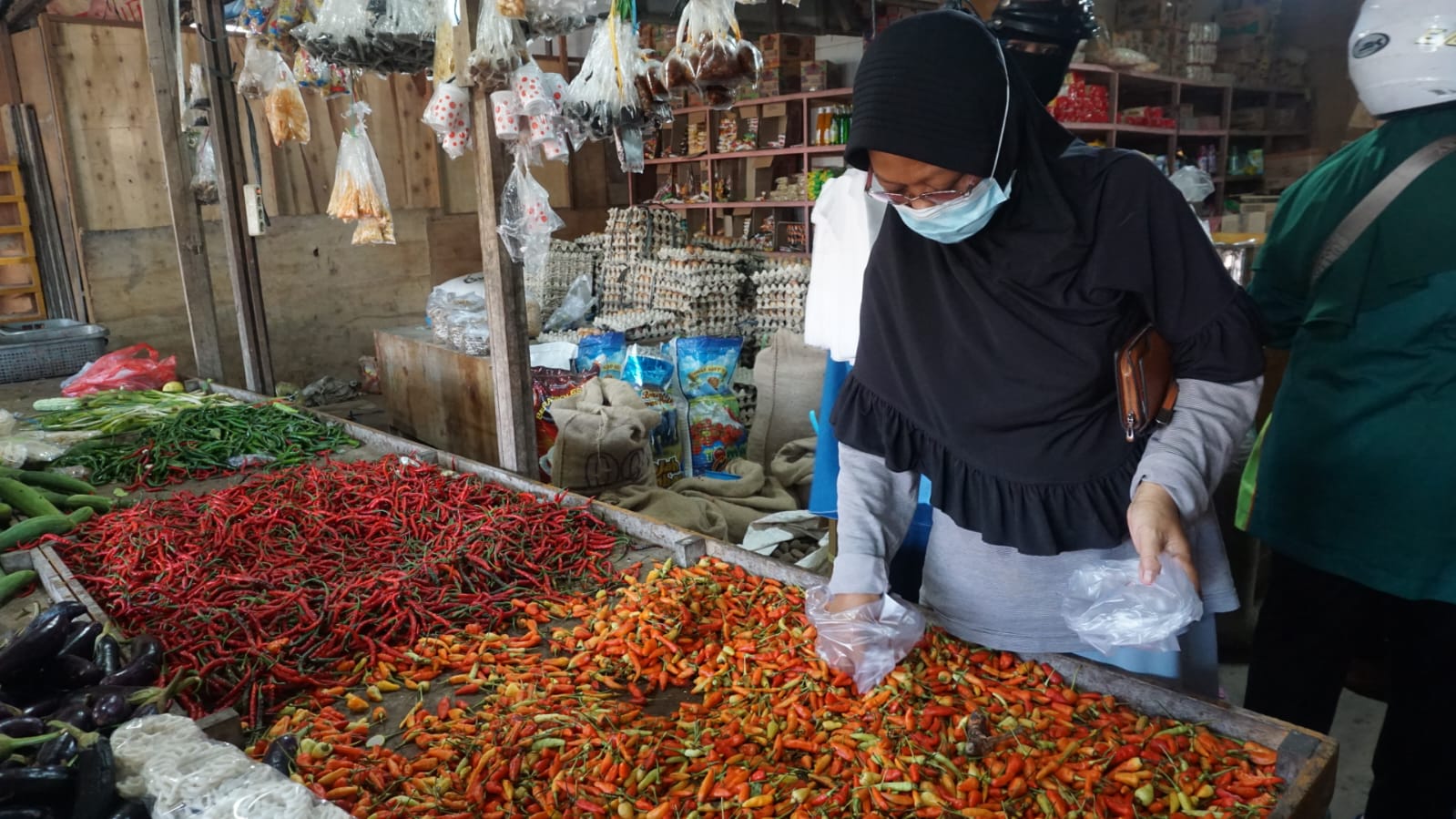 Harga Cabai di Sangatta Kutim Naik, Rawit Merah Tembus Rp 100 ribu per Kg