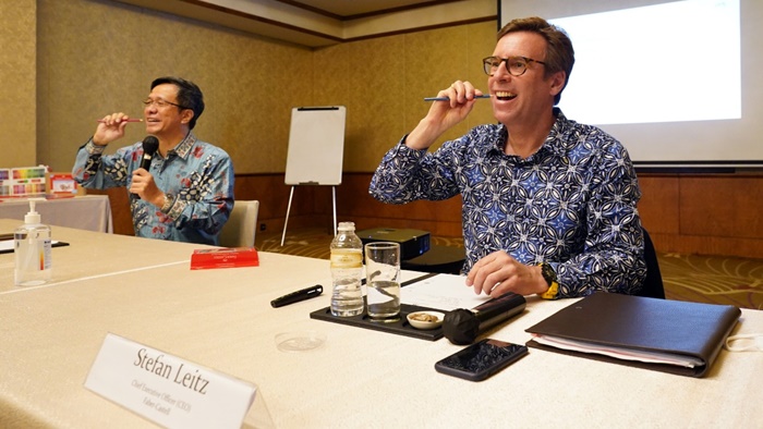 ceo-faber-castell-stefan-leitz-saat-bertemu-awak-media-dalam-media-briefing.jpg