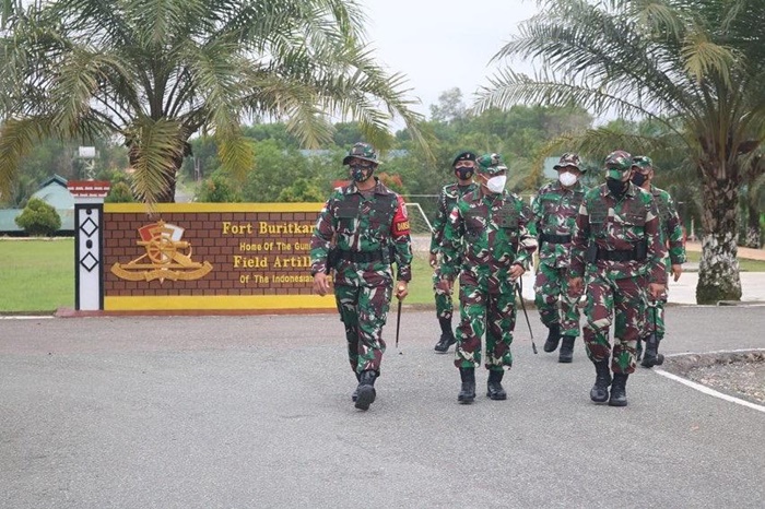 danrem-092-maharajalila-brigjen-tni-suratno.jpg