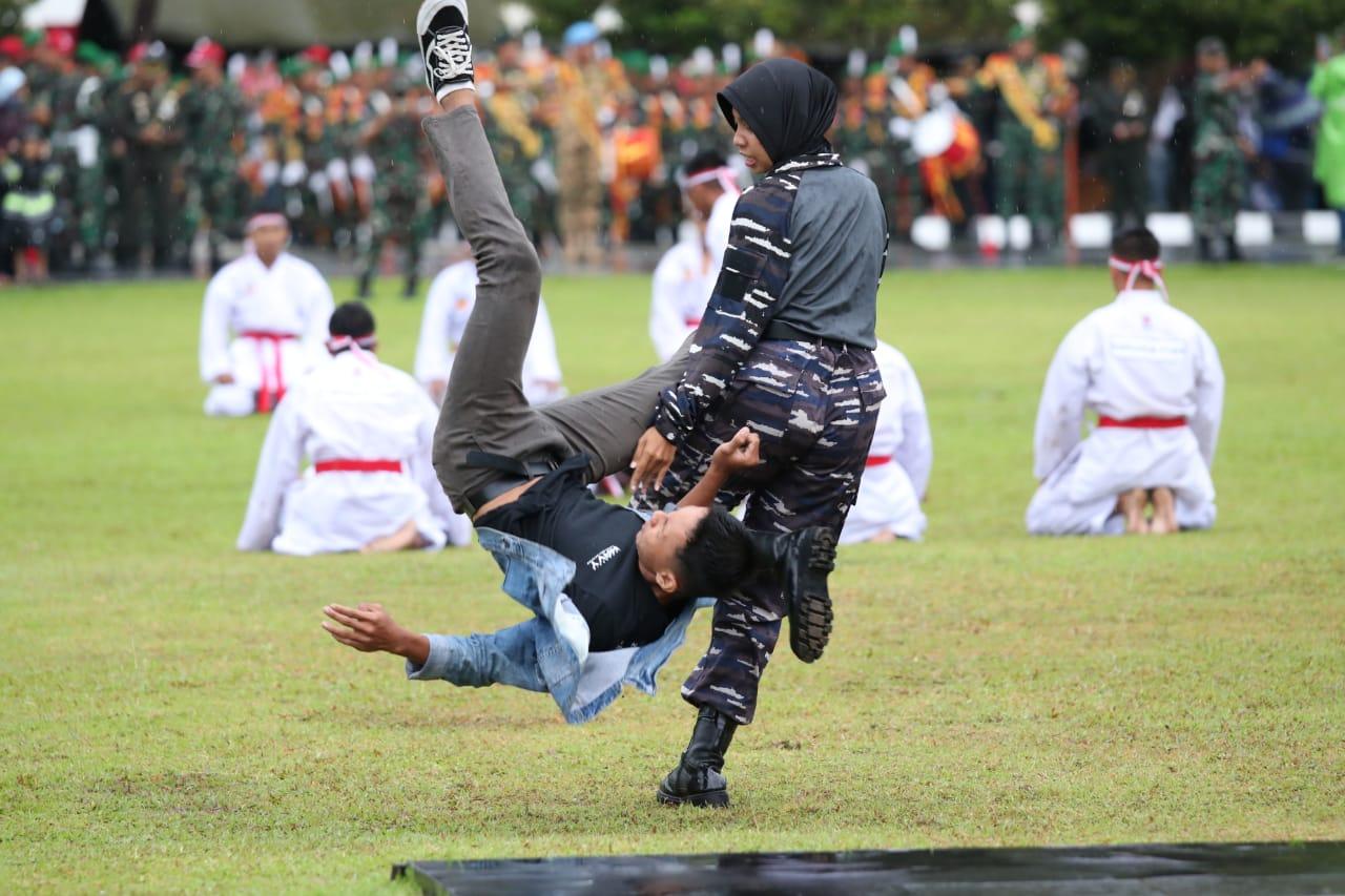 HUT ke-77 TNI Digelar Kodam VI/Mulawarman di Balikpapan, Unjuk Defile Pasukan hingga Alutsista