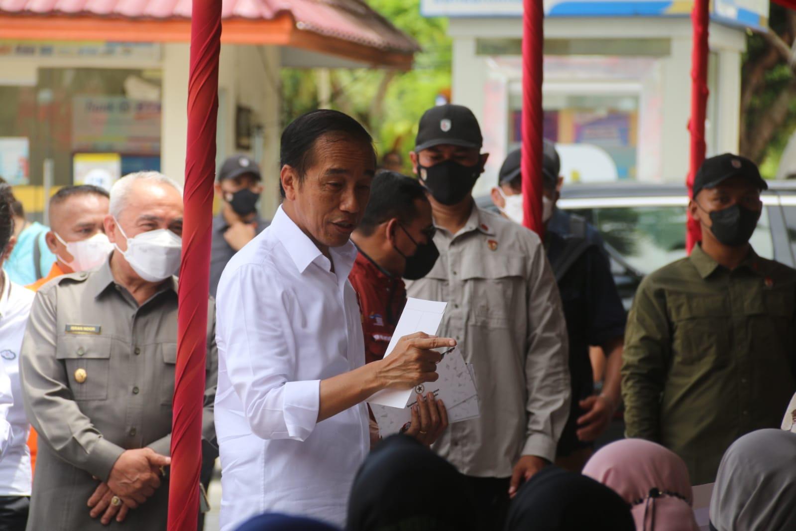 didampingi-Jokowi-isran-noor.jpg