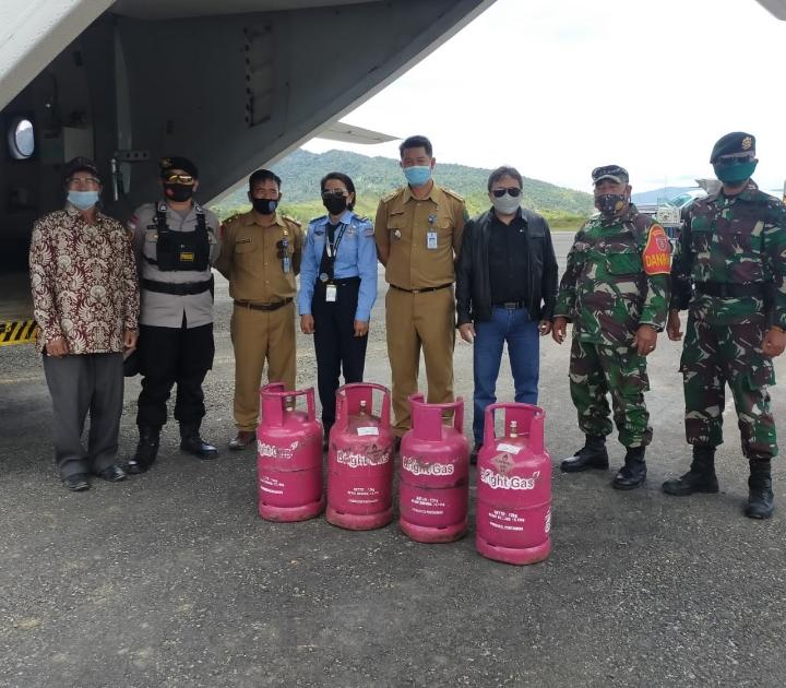 elpiji-12-kg-menuju-perbatasan.jpg