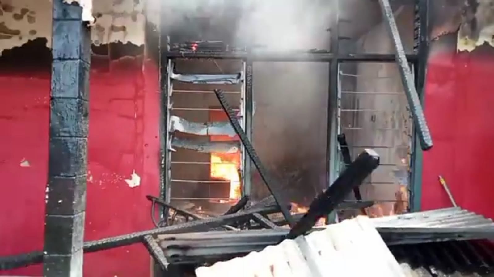 BREAKING NEWS Kebakaran di Gunung Empat Balikpapan Berhasil Dipadamkan Kurang dari Satu Jam