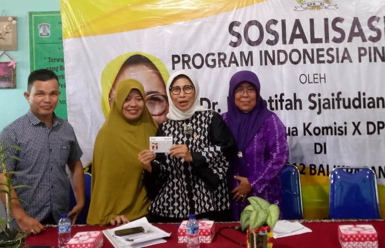 Kunjung Sekolah di Balikpapan, Anggota DPR RI Ini Siap Perjuangkan Ribuan Beasiswa untuk Kaltim