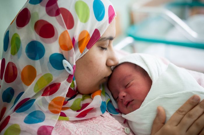 ilustrasi-bayi-perempaun-yang-islami.jpg
