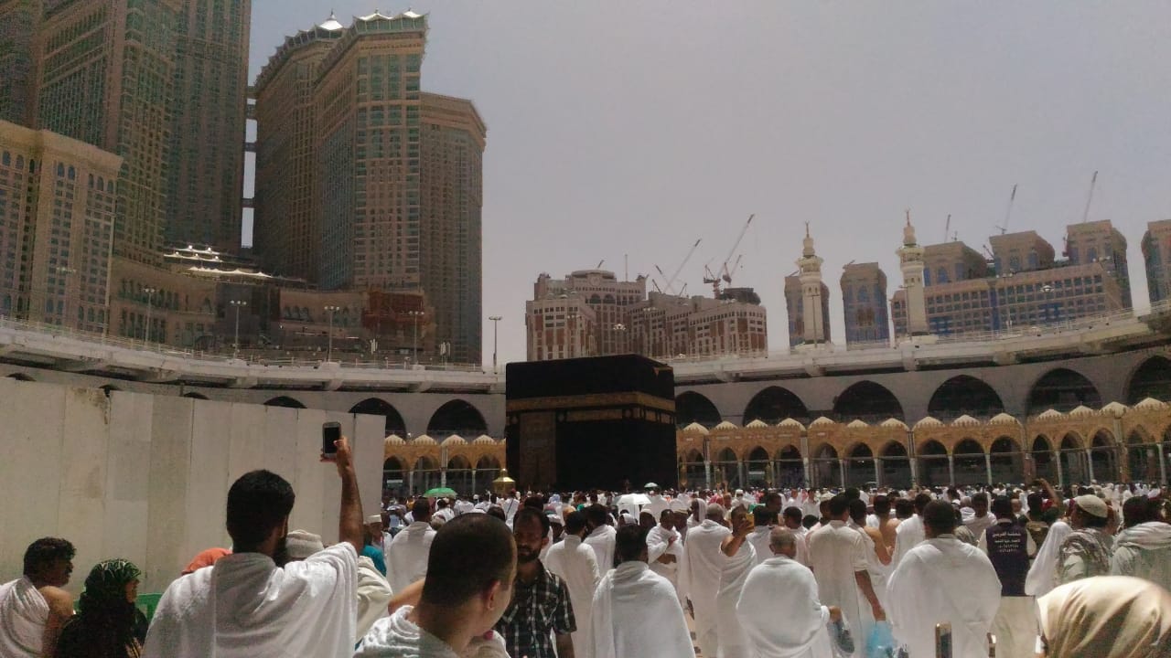 ilustrasi-pelaksanaan-ibadah-haji-di-tanah-suci-mekkah-t.jpg