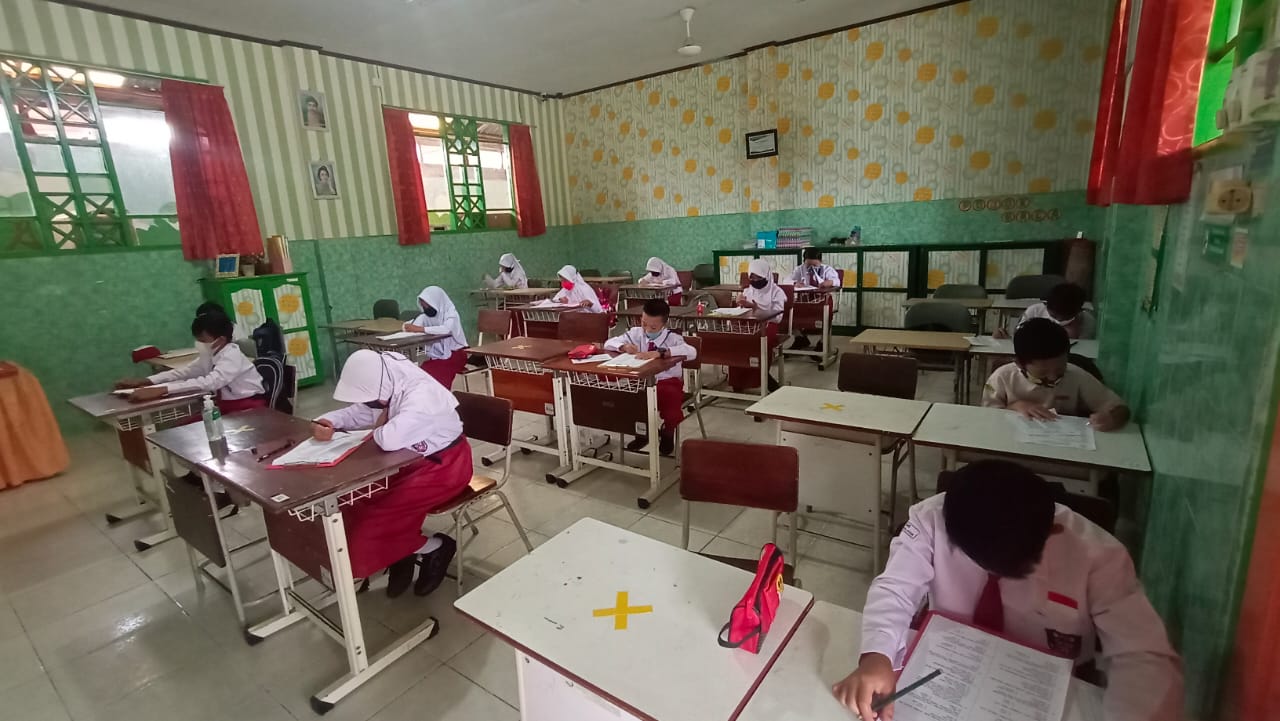 ilustrasi-pelaksnaan-ujian-tatap-muka-di-sekolah-sd-negeri-006-bontang-selatan.jpg