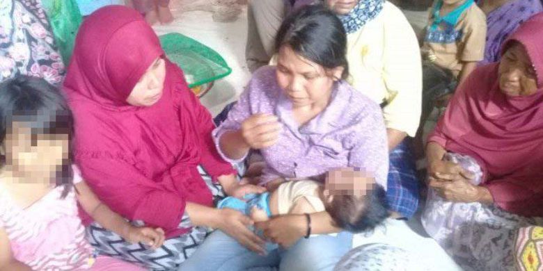 Mengharukan, Isak Tangis Langsung Pecah saat Istri dari Petani yang Ditelan Ular Piton Tiba
