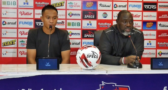 jacksen-f-tiago-pelatih-persipura-jayapura-0603.jpg