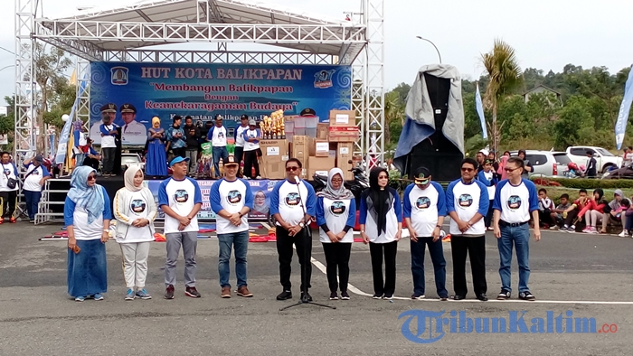 Walikota Beserta Istri Hadir di Jalan Sehat Kecamatan Balikpapan Utara