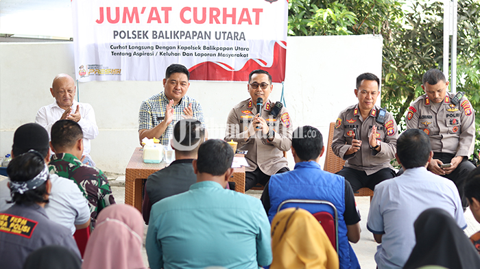 FOTO-FOTO: Momen Jumat Curhat antara Kapolresta Balikpapan dengan Warga Graha Indah - jumat-curhat-bersama-kapolresta-balikpapan-dengan-warga-graha-indah_02.jpg