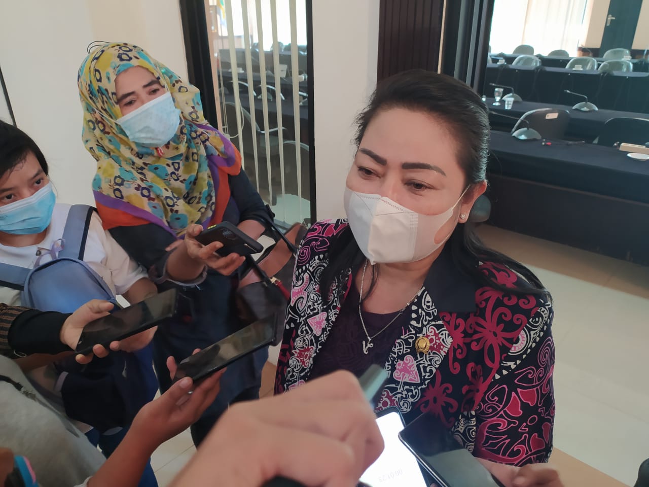 ketua-komisi-ii-dprd-kaltim-veridiana-huraq-wang-0.jpg