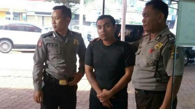 Preman Ini Tantang Kapolsek untuk Menangkapnya, Berikut yang Terjadi Kemudian