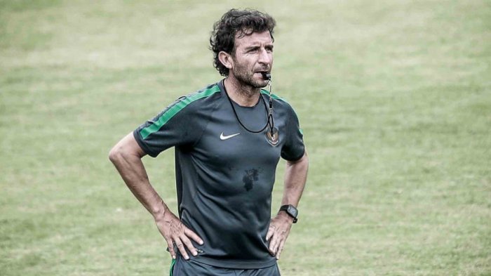 Luis Milla Melihat Persib Bandung Ada Kejujuran, Keseriusan, dan Profesionalisme