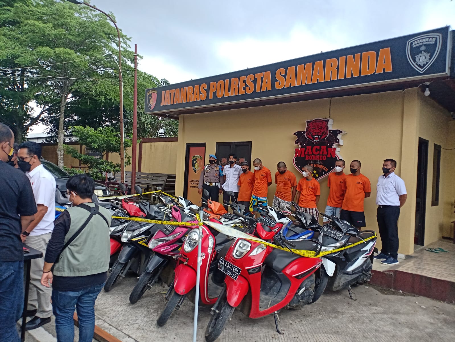 macan-borneo-unit-polresta-smd.jpg