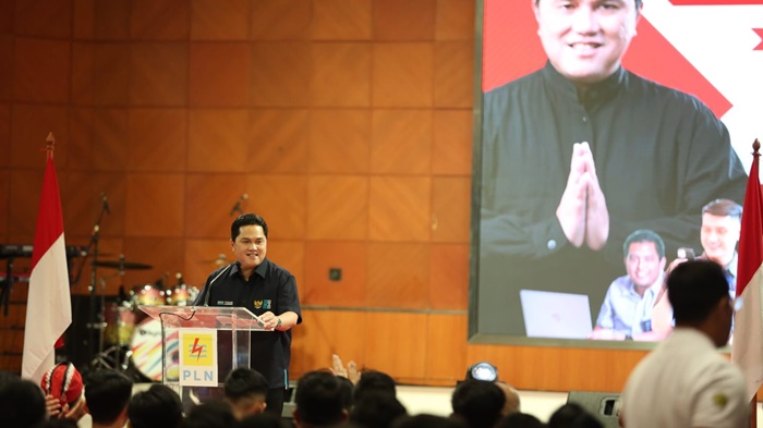 menteri-bumn-erick-thohir-terus-mendukung-langkah-pln.jpg