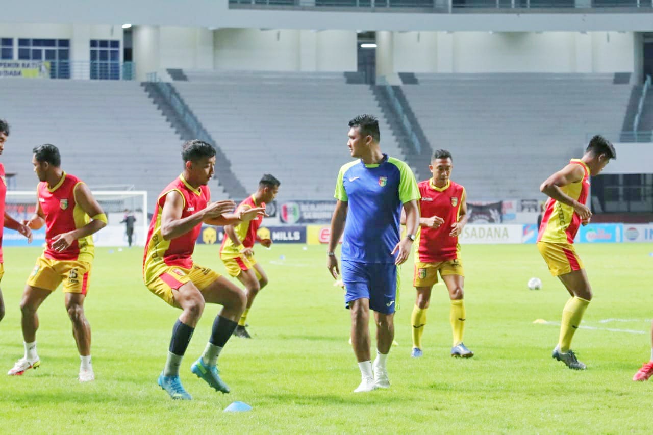 Jelang Pertandingan Mitra Kukar vs Persewar Waropen, Barisan Belakang Naga Mekes Perbaiki Koordinasi