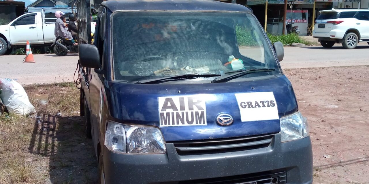 mobil-penyalur-air-minum-bagi-warga-kecamatan-bengalon-kabupaten-kutai-timur.jpg