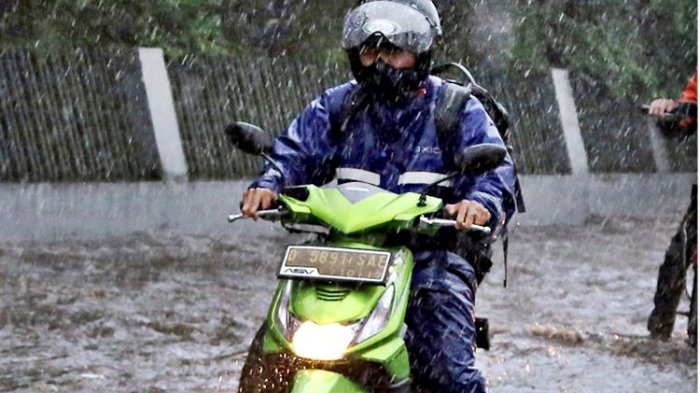 AMPUH! Berikut Dua Trik Mencegah Motor Mogok pada Musim Hujan