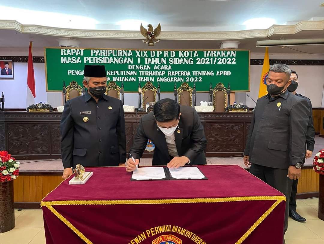 oleh-walikota-tarakan-soal-apbd.jpg
