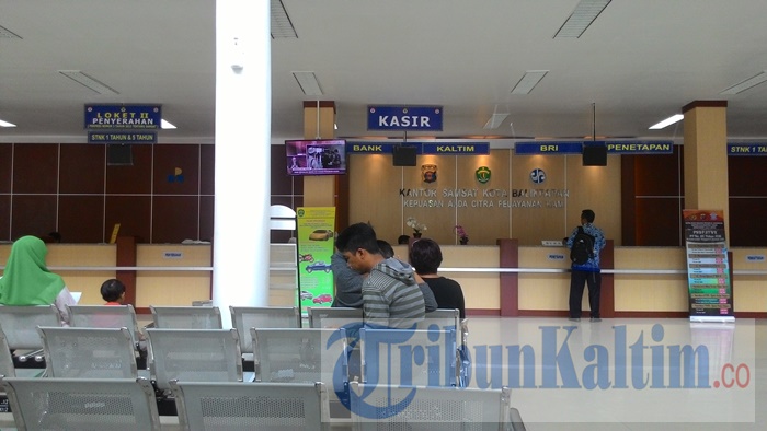 Gara-gara Kebijakan Ini, Pemohon Balik Nama Kendaraan di Samsat Membludak!