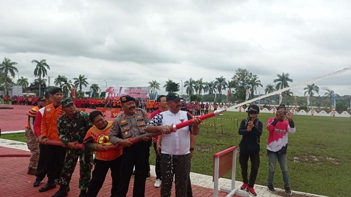 Ratusan Relawan di Kukar Ikut Lomba Fire Fighter And Rescue Team Challenge 2022