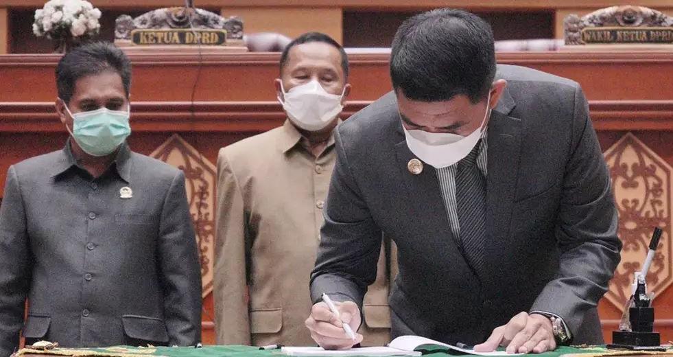 RAPBD Perubahan Samarinda 2021 Naik Jadi Rp 3,3 T, Pemkot dan DPRD Tanda Tangani Nota Kesepakatan